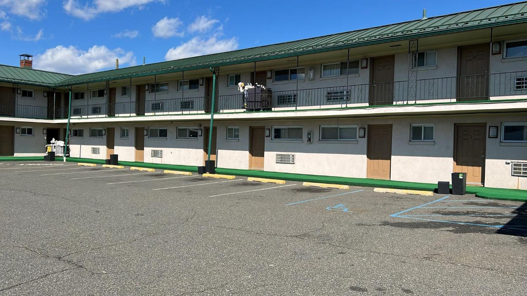 Winslow Motel Линдхерст Экстерьер фото